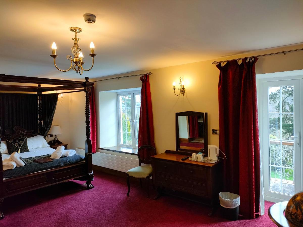 Great Trethew Manor Hotel & Self Catering Lodges Liskeard Exterior photo