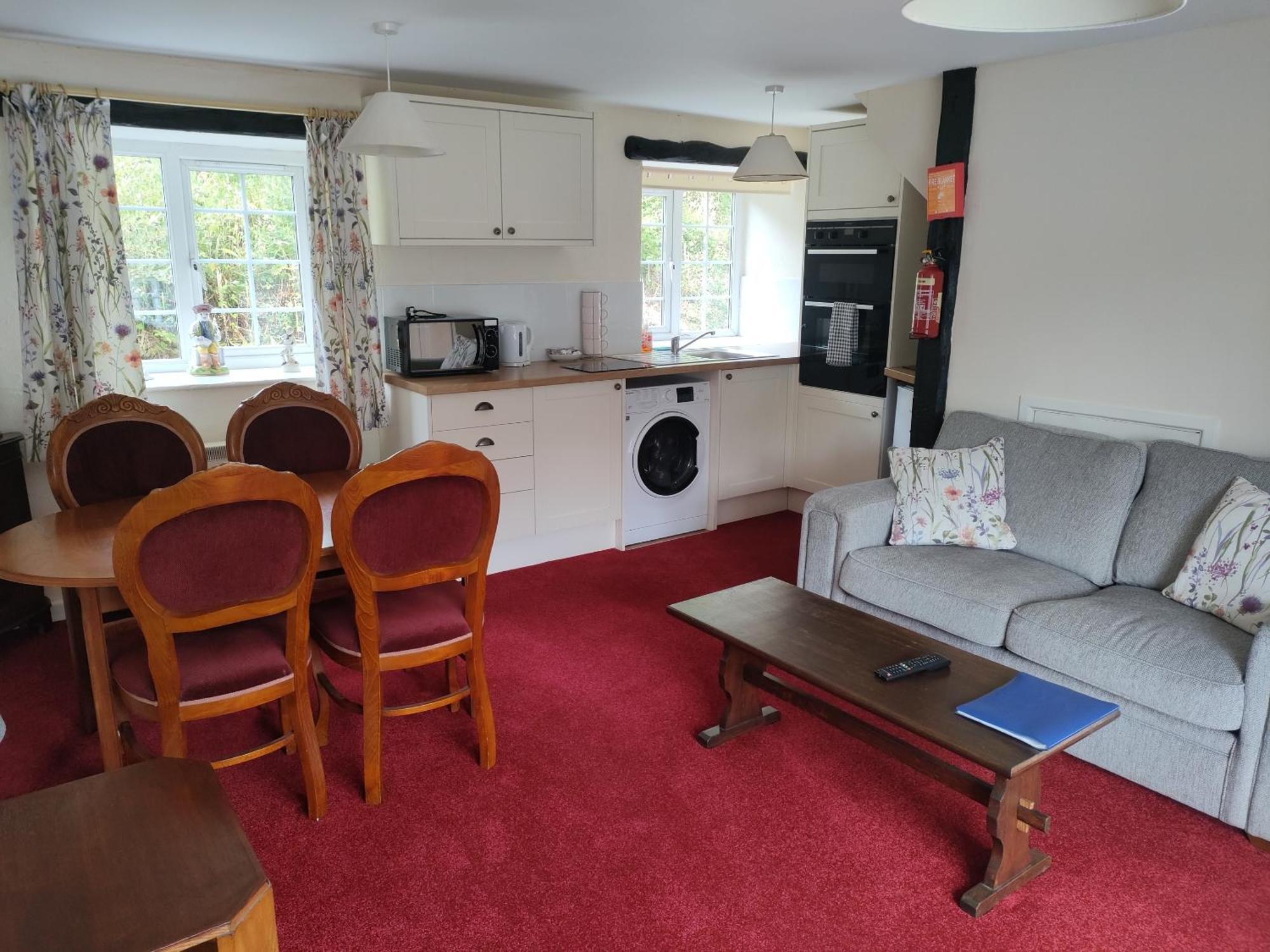 Great Trethew Manor Hotel & Self Catering Lodges Liskeard Room photo