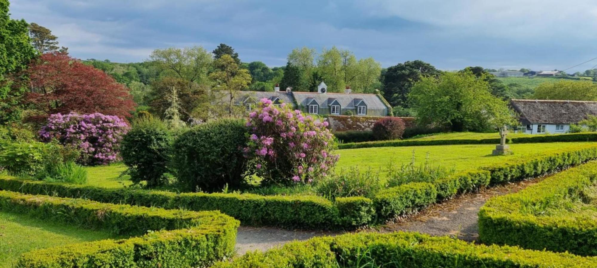 Great Trethew Manor Hotel & Self Catering Lodges Liskeard Exterior photo